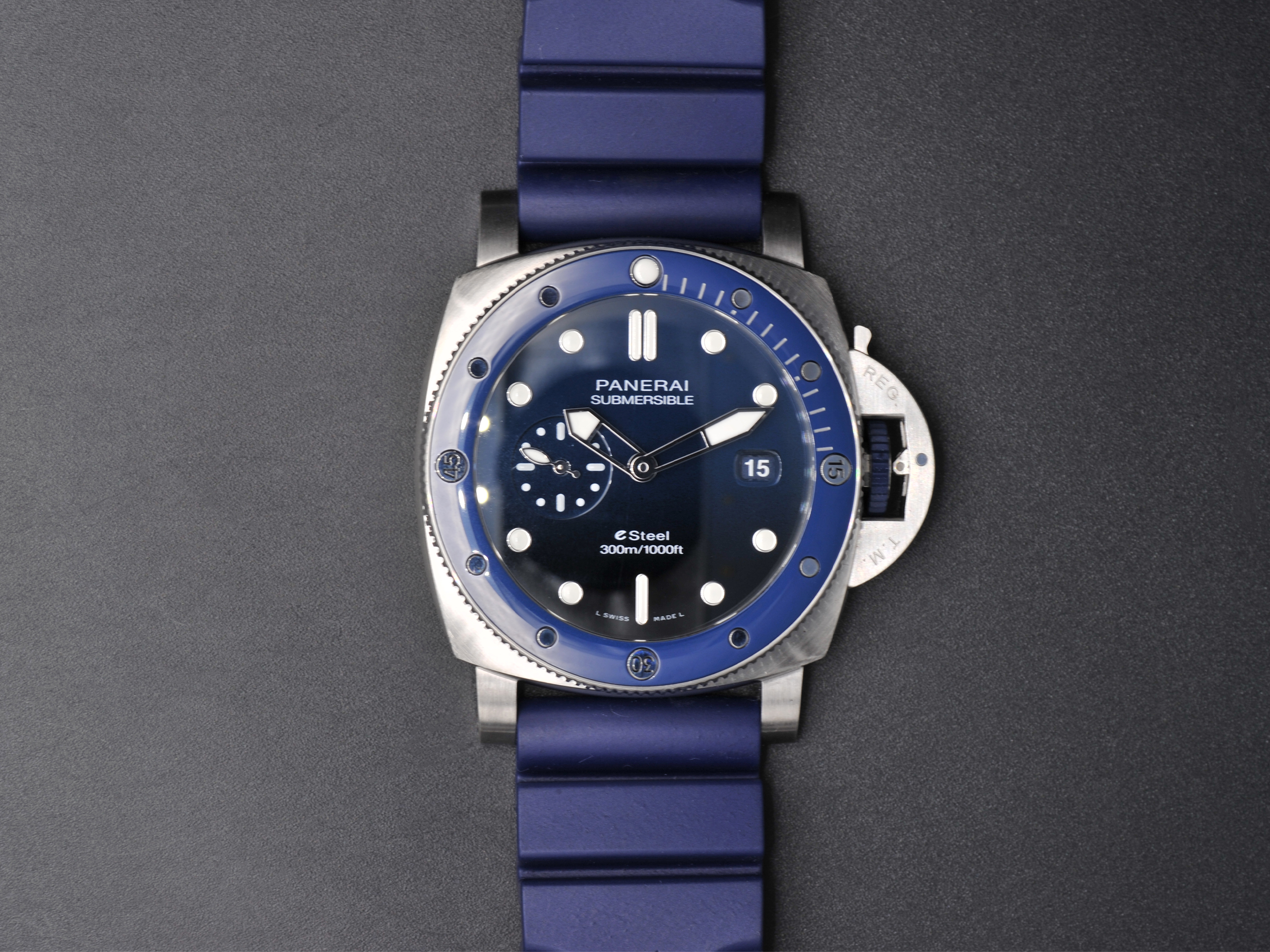 Submersible Blu Profondo 44 PAM 01289 2025